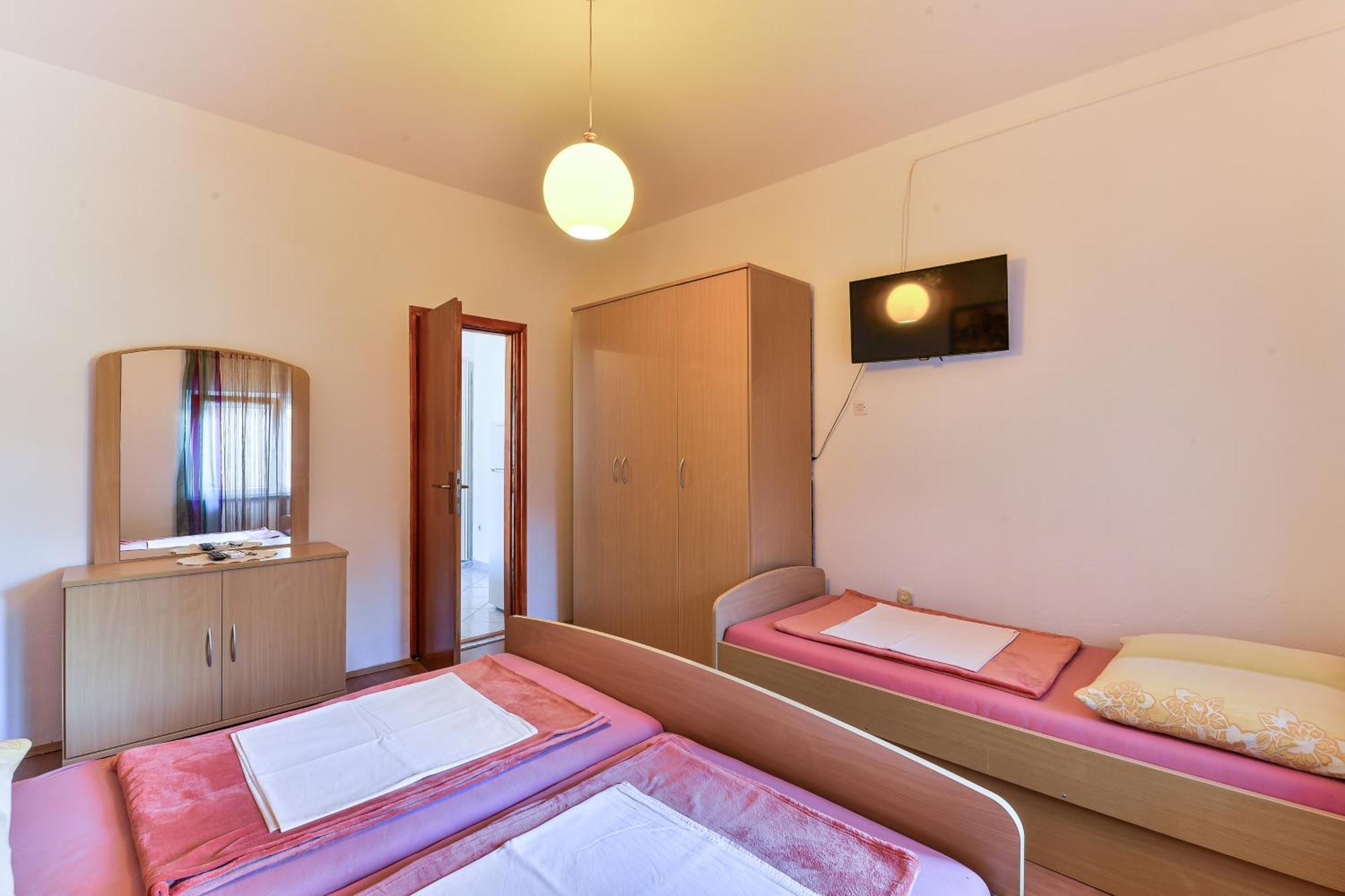 Apartments With A Parking Space Nin, Zadar - 19555 Rom bilde
